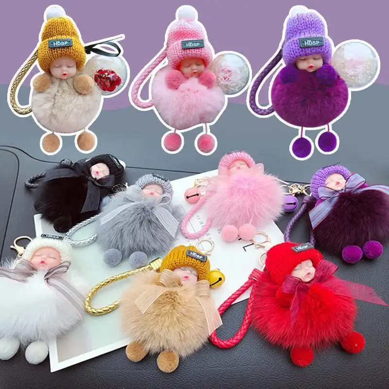 Jauka simulācijas plīša šķielēta lelle